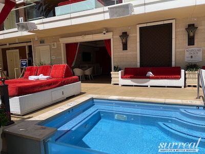 Lower Bungalow (15 people)