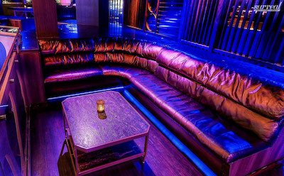 Mezzanine Center (12 Guests)