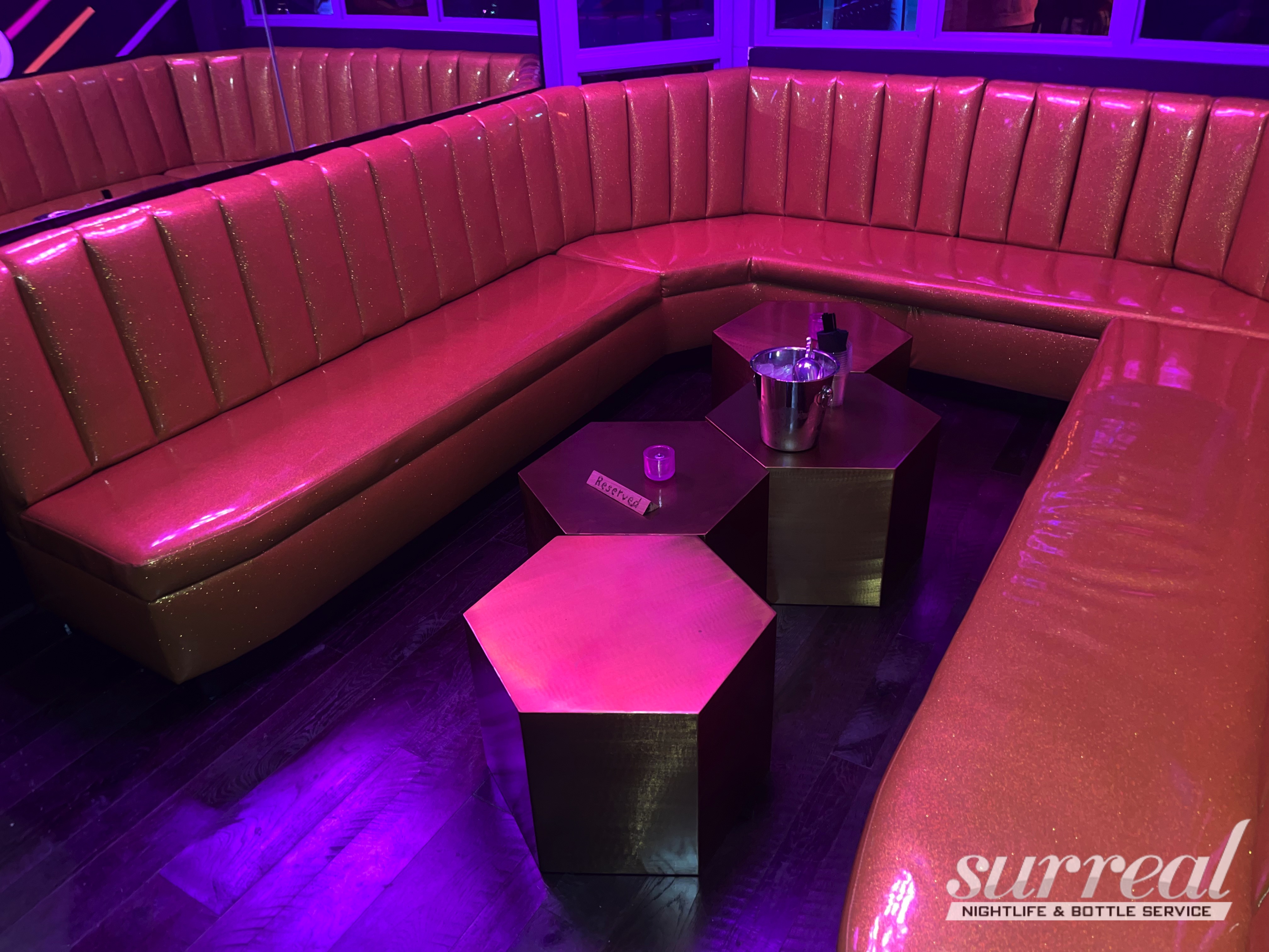 Main Room Booth (10 guests)